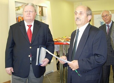 Schleswig Holstein'da Yaşayan Göçmenler için Meslek Eğitim Ağı (ANMSH) -Projesinin teşvik belgesinin verilme töreni, 15.09.2006