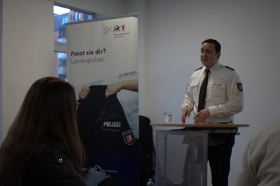 Polislik mesleği hakkında bilglendirme Toplantısı "AIM"