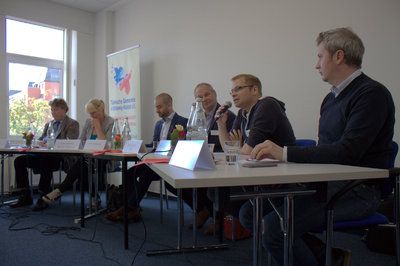 Kandidat_innen-Frühstück zur Bundestagswahl