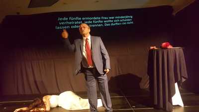 Aufführung der Theatergruppe im Rahmen der Veranstaltungsreihe des Vereins Kultur- und Kreativrat Gaarden e. V.