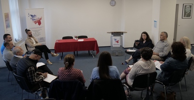 Erfolgreiche Diskussionsrunde gegen Extremismus und Diskriminierung mit Europaabgeordneter Delara Burkhardt